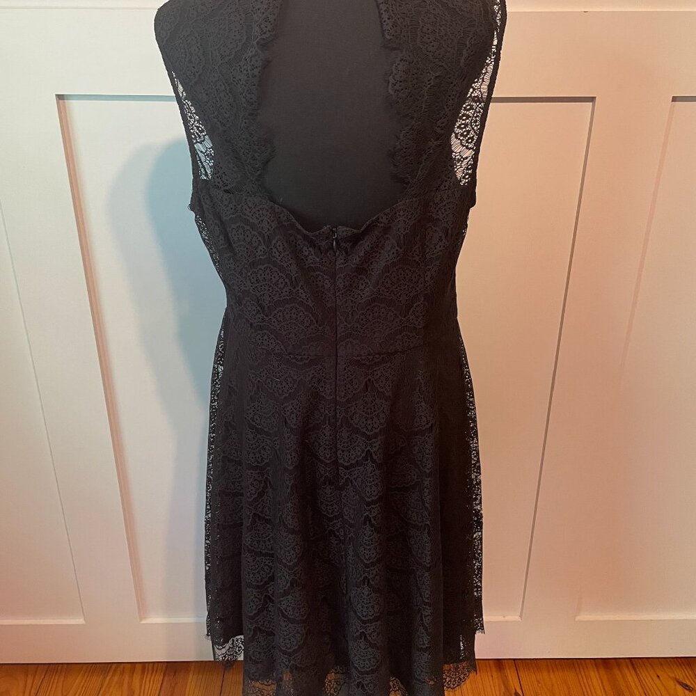 Black lace dress by Kensie Size 14 - Picture 4 of 6